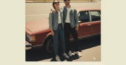 Prompt Gemini AI pasangan polaroid bergaya retro. (Sumber: Istimewa)