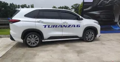 Penurunan penjualan mobil ikut mempengaruhi penjualan ban di Indonesia. (Sumber: POSKOTA | Foto: Erwan Hartawan)