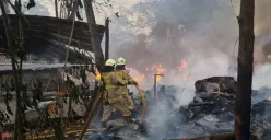 Lapak barang bekas di Jalan Pengadegan Timur III RT 11 RW 01, Kelurahan Pengadegan, Kecamatan Pancoran, Jakarta Selatan, ludes terbakar, Jumat, 10 Oktober 2025. (Sumber: Dok. Istimewa)