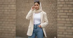 Rahasia membuat potret stylish dan edgy dengan pencahayaan dramatis ala fotografer profesional, hanya dengan prompt Gemini AI. (Sumber: Google Gemini)