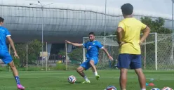 Potret sesi latihan tim Persib Bandung selama jeda internasional Oktober 2025. (Sumber: persib.co.id)