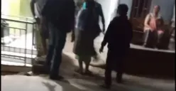 Tangkap layar warga berkumpul di TKP penikaman istri ke suaminya di Klapanunggal, Kabupaten Bogor.