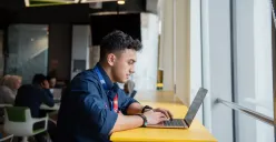 TELIS 2.0 sistem berbasis AI yang dikembangkan Telkom untuk mempercepat pengelolaan dan analisis dokumen peraturan perusahaan. (Sumber: Istimewa)