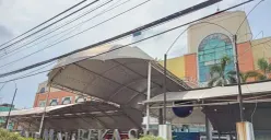 Suasana Grand Mall Bekasi tampak sepi dan tak berpenghuni. (Sumber: POSKOTA | Foto: Nurpini Aulia Rapika)