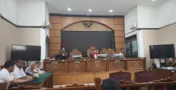 Sidang putusan praperadilan Nadiem Makarim di PN Jakarta Selatan, Senin, 13 Oktober 2025. (Sumber: POSKOTA | Foto: Ali Mansur)