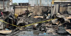 Empat orang tewas dalam insiden kebakaran rumah semi permanen di Jalan Pademangan Raya 5 RT 07 RW 01, Pademangan, Jakarta Utara, Rabu, 15 Oktober 2025. (Sumber: Poskota/Pandi Ramedhan)