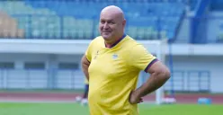 Potret pelatih Persib Bandung, Bojan Hodak. (Sumber: Persib)