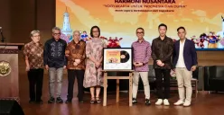 CEO Nuon Aris Sudewo, CEO Playup Pascal Lasmana, Ketua Yayasan Tunas Bakti Indonesia Emas Acep Somantri, dan Gusti Kanjeng Ratu Mangkubumi saat peluncuran gerakan Harmoni Nusantara. (Sumber: Corporate Communication PT Telkom Indonesia (Persero) Tbk)