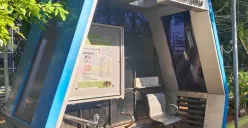 Halte TP 015 di Jalan Sersan Aswan, Bekasi Selatan, Kota Bekasi, tampak tidak terawat, Rabu, 15 Oktober 2025. (Sumber: Poskota/Nurpini Aulia Rapika)
