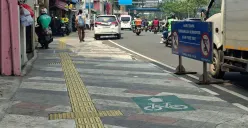Pemandangan jalur khusus sepeda di sepanjang Jalan Margonda, Kota Depok, Rabu, 15 Oktober 2025. (Sumber: Poskota/Angga Pahlevi)