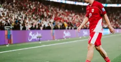 Potret gelandang Timnas Indonesia, Thom Haye yang tetap optimis masa depan skuad Garuda cerah meski gagal ke Piala Dunia 2026. (Sumber: Instagram/thomhaye)