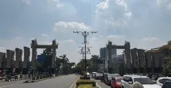 Jalan Tegar Beriman, Cibinong, Kabupaten Bogor, segera digunakan untuk CFD setiap akhir pekan. (Sumber: Poskota/Giffar Rivana)