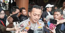 Kapolres Bogor, AKBP Wikha Ardilestanto mengungkapkan fakta baru tentang jenazah remaja yang penuh luka bacok pada tubuhnya. (Sumber: Poskota/Giffar Rivana)