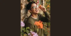 Prompt Gemini AI untuk Edit Foto di Taman Bunga Aesthetic (Sumber: TikTok/matiasberniee)