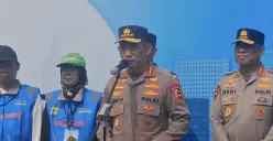 Kapolri Jenderal Listyo Sigit Prabowo menghadiri kegiatan Apel Ojol Kamtibmas di kawasan Monas, Gambir, Jakarta Pusat, Senin, 20 Oktober 2025. (Sumber: Poskota/Ali Mansur)