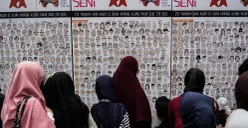 Ilustrasi - Pengunjung di Pasar Seni ITB, Jalan Ganesa, Bandung, Minggu, 19 Oktober 2025. Fraksi PSI DPRD Kota Bandung memberikan apresiasi atas Raperda tentang GDPK Kota Bandung 2025-2045. (Sumber: Poskota/Bilal Nugraha Ginanjar)