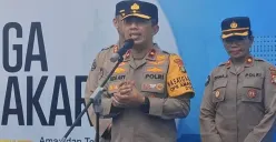 Kabid Humas Polda Metro Jaya, Brigjen Ade Ary Syam Indradi ditemui di kawasan Monas, Gambir, Jakarta Pusat, Senin, 20 Oktober 2025. (Sumber: Poskota/Ali Mansur)