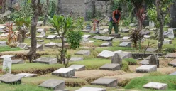 Warga Kampung Bilik, Kamal, Kalideres, Jakarta Barat, diminta meninggalkan lahan yang hendak dijadikan TPU. (Sumber: Poskota/Bilal Nugraha Ginanjar)