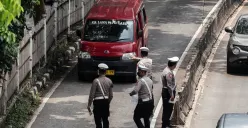 Penertiban lalu lintas. (Sumber: Poskota/Bilal Nugraha Ginanjar)