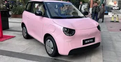 Wuling memperkenalkan Aishang A100C, city car listrik empat penumpang dengan harga mulai Rp90 jutaan. (Sumber: Carnewschina)