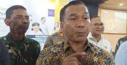 Mendukbangga Wihaji saat ditemui di Rawalumbu, Kota Bekasi, Rabu, 22 Oktober 2025. (Sumber: Poskota/Nurpini Aulia Rapika)