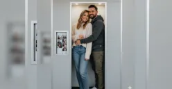 Hasilkan foto couple impian dalam 4 langkah mudah. Cukup upload foto dan gunakan prompt Gemini AI (Sumber: Gemini AI)