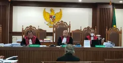 Persidangan gugatan perdata antara PT Citra Marga Nusaphala Persada Tbk (CMNP) melawan Hary Tanoesoedibjo dan MNC Group di PN Jakarta Pusat, Rabu, 22 Oktober 2025. (Sumber: POSKOTA | Foto: Ali Mansur)