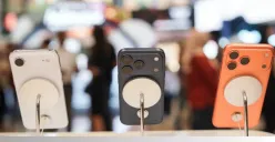 Tips penggunaan iPhone hemat baterai. (Sumber: Poskota/Bilal Nugraha)