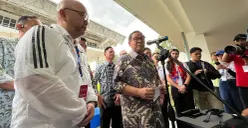 Gubernur Jakarta, Pramono Anung, saat menyampaikan pernyataan kepada awak media di GBK, Jakarta Pusat, Kamis, 23 Oktober 2025. (Sumber: POSKOTA | Foto: M Tegar Jihad)