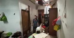 Rumah warga di Kampung Setu, Bojonggede, Kabupaten Bogor, rusak disapu angin puting beliung, Jumat, 24 Oktober 2025. (Sumber: Poskota/Giffar Rivana)