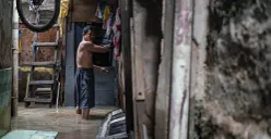 BPBD Jakarta mengimbau warga pesisir utara Jakarta mewaspadai banjir rob. (Sumber: Poskota/Bilal Nugraha Ginanjar)