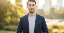 Ilustrasi bikin foto profil Linkedln pakai Gemini AI. (Sumber: Poskota/Gemini AI)