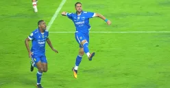 Potret pemain Persib Bandung, Luciano Guaycochea saat merayakan gol ke gawang Persis Solo. (Sumber: Persib)