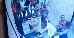 Rekaman CCTV sejumlah ormas geruduk kantor Pasar Tohaga Parung. (Sumber: Istimewa)