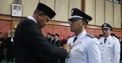 Wali Kota Bekasi, Tri Adhianto, resmi melantik 250 pejabat di Balai Patriot Pemkot Bekasi pada Rabu, 29 Oktober 2025. (Sumber: Dok Humas Pemkot Bekasi)