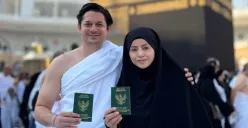 Momen sakral Violentina Kaif yang resmi menikah dengan aktor sinetron Andrew Andika di depan Ka'bah, Makkah, Arab Saudi. (Sumber: Instagram/@andrewandika)