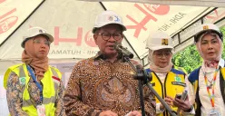 Gubernur Jakarta Pramono Anung saat menyampaikan pernyataan kepada awak media di Penjaringan, Jakarta Utara, Kamis, 30 Oktober 2025. (Sumber: Poskota/M. Tegar Jihad)