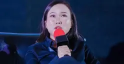 Direktur PT Melani Citra Permata atau lebih dikenal sebagai Mecimapro, Fransiska Dwi Melani, terseret dalam kasus dugaan penggelapan dana investasi konser grup K-pop TWICE di Jakarta. (Sumber: Instagram/@konserfeeds)