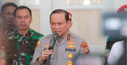 Kapolda Metro Jaya, Irjen Asep Edi Suheri saat menyampaikan pernyataan kepada awak media di Balai Kota Jakarta, Senin, 1 September 2025. (Sumber: Poskota/Muhammad Tegar Jihad)