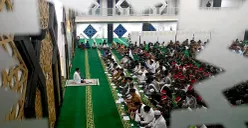 Pemkab Bogor bersama dengan elemen masyarakat menggelar doa istigasah dan salat gaib untuk membawa pesan damai agar wilayah tetap kondusif di tengah isu demonstrasi yang kisruh di sejumlah wilayah di Indonesia. (Sumber: POSKOTA | Foto: Giffar Rivana)