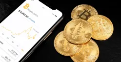 Ilustrasi cryptocurrency Bitcoin (BTC) dan fenomena crypto winter. (Sumber: Freepik)