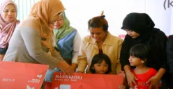 Potret pembagian rekening bansos Kartu Anak Jakarta (KAJ). (Sumber: Dinsos DKI Jakarta)