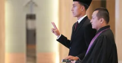 Miliano Jonathans saat mengikuti prosesi pengambilan sumpah kewarganegaraan yang digelar di kantor Kementerian Hukum, Jakarta, Rabu, 3 September 2025. (Sumber: Dok. PSSI)