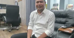 Sekda Karawang, Asep Aang Rahmatullah saat ditemui di ruangannya, Kamis, 4 September 2025. (Sumber: Poskota/Heri Effendi)