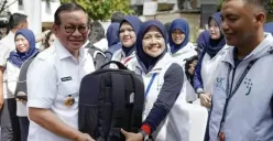 Gubernur Jakarta, Pramono Anung, bersama Pasukan Putih. (Sumber: Dok Pemprov DKI Jakarta)