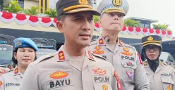 Wakapolres Metro Bekasi Kota, AKBP Bayu Pratama Gubunagi menyebut, 24 orang diproses penyidikan terkait kerusuhan, Senin, 8 September 2025. (Sumber: Poskota/Nurpini Aulia Rapika)