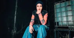 Penyanyi jebolan Indonesian Idol, Salma Salsabil mencuri perhatian publik setelah kembali tampil di Pestapora 2025 usai vakum selama lima bulan. (Sumber: Instagram/@salmasalsabil12)