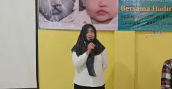 Kepala Bidang Pelayanan Kesehatan Dinas Kesehatan Kabupaten Bekasi, Oriza Rosativa, saat menyampaikan sambutan pada program operasi bibir sumbing di RS Pinna Bekasi, Rabu 10 September 2025.