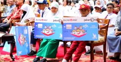 Potret siswa penerima dana bansos KJP Plus. (Sumber: X/disdikdki)