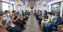 Penumpang MRT Jakarta, simbol modernisasi transportasi ibu kota. (Sumber: DOk/jakartamrt.co.id)